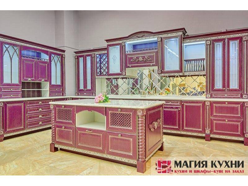 красная стильная кухня luxury в Казани